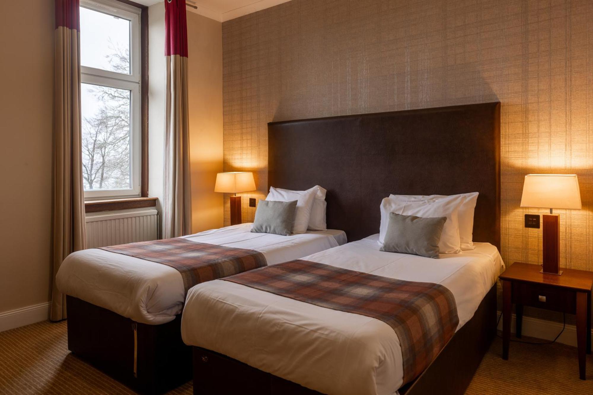 Rosslea Hall Hotel Rhu Стая снимка