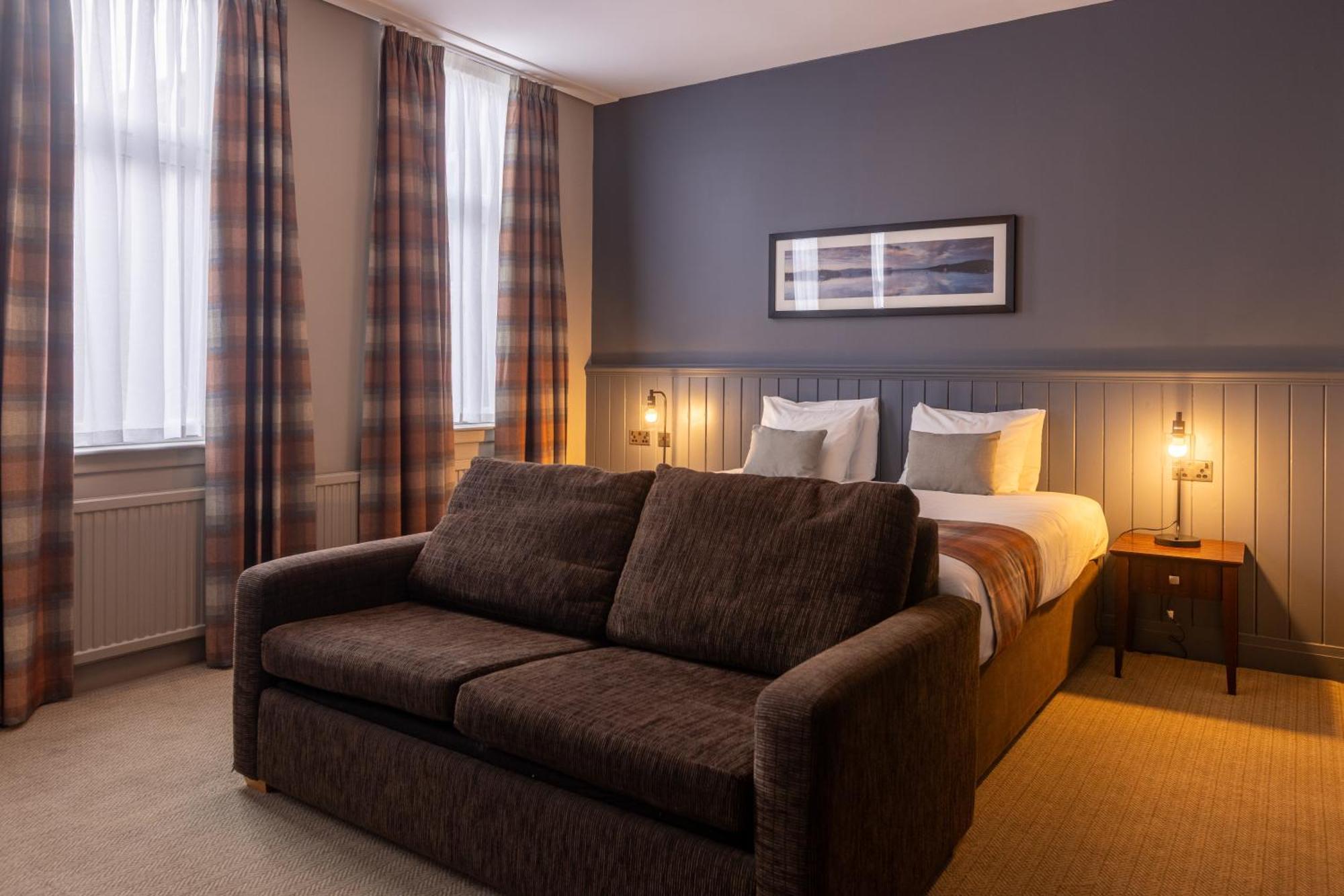 Rosslea Hall Hotel Rhu Стая снимка
